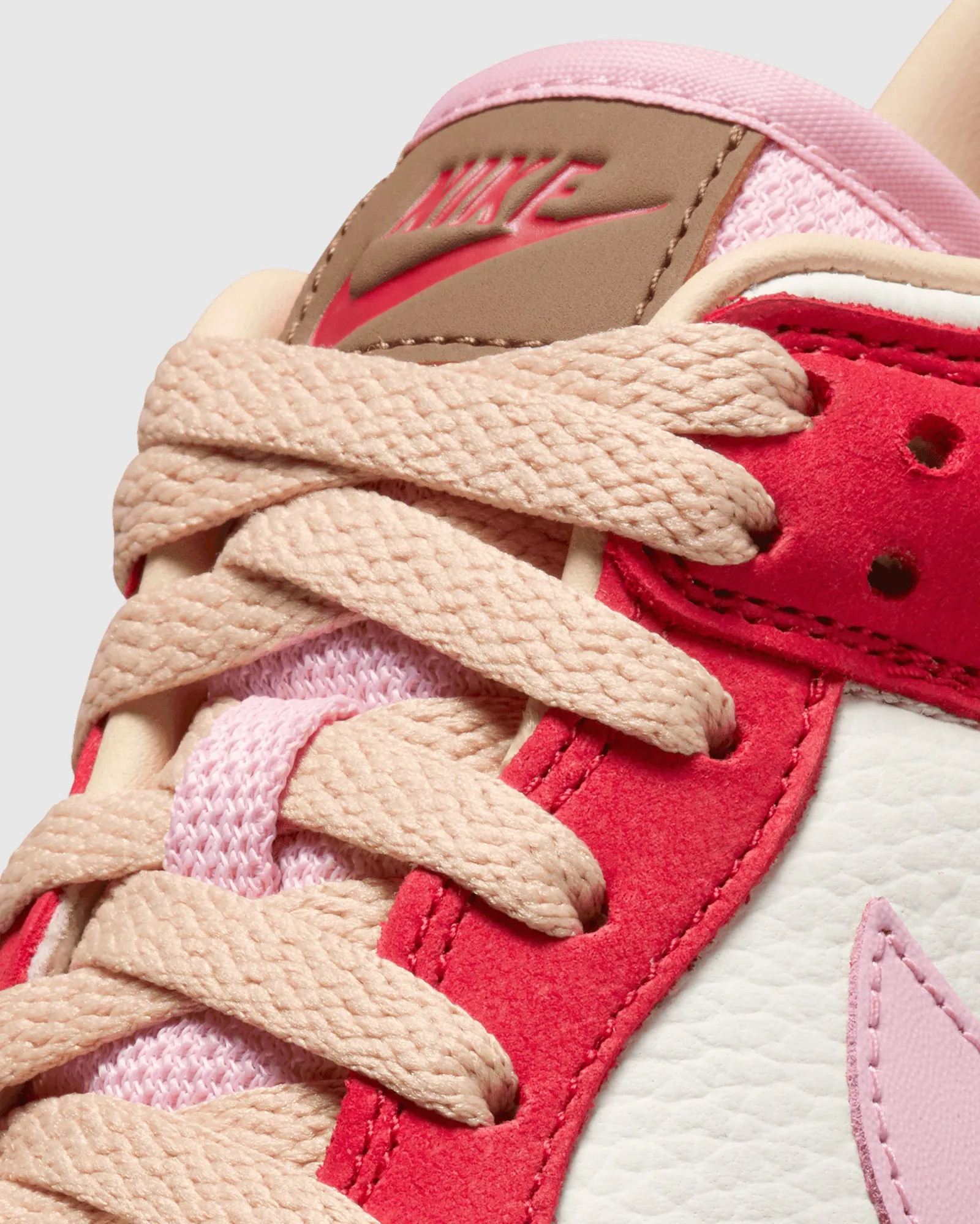 NIKE WOMEN'S DUNK LOW PRM 