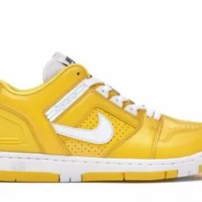 Nike x Supreme SB Air Force 2 Low Yellow Maize/White AF2...