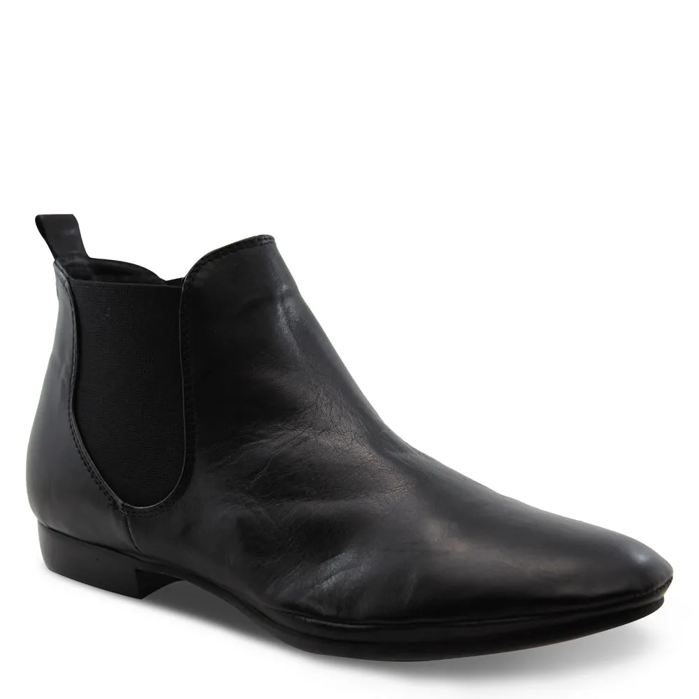 NILA WOMENS FLAT BOOT