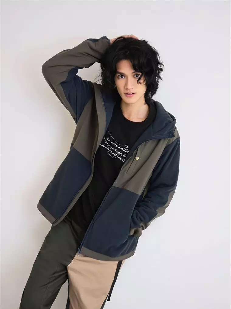 OBSTYLE Cut-and-sew Color-block Fleece-lined Hooded Jacket《KL1436》