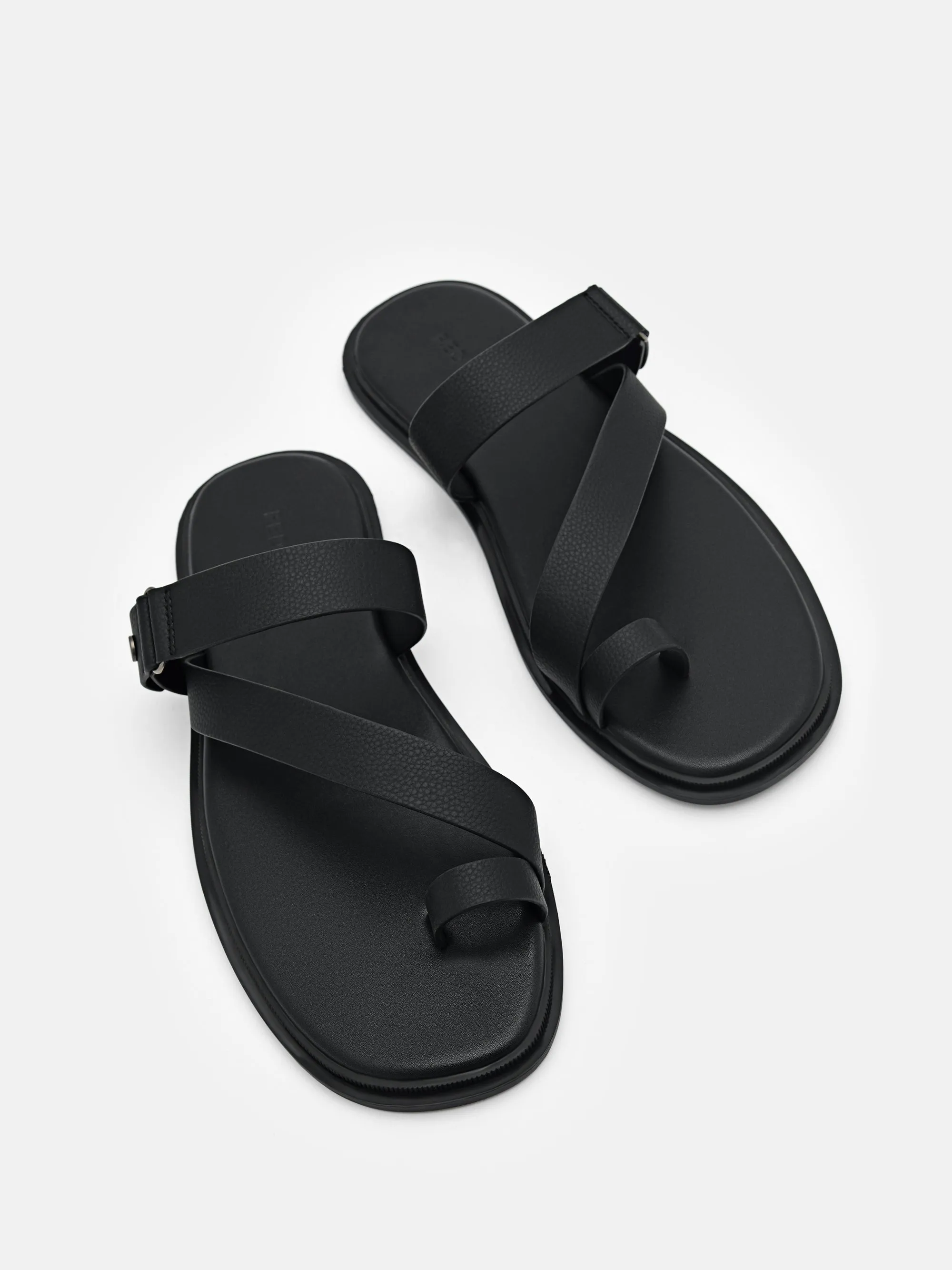 Oliver Toe Loop Sandals