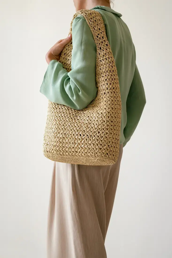 Plexida Raffia Tote Bag In Natural - Daphne