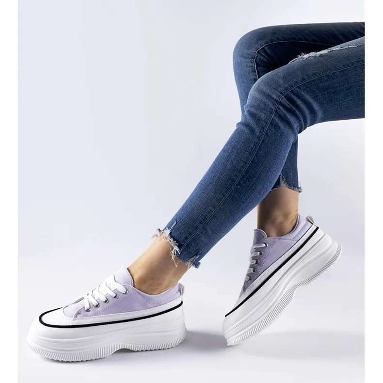 Purple sneakers on the Plesio platform violet