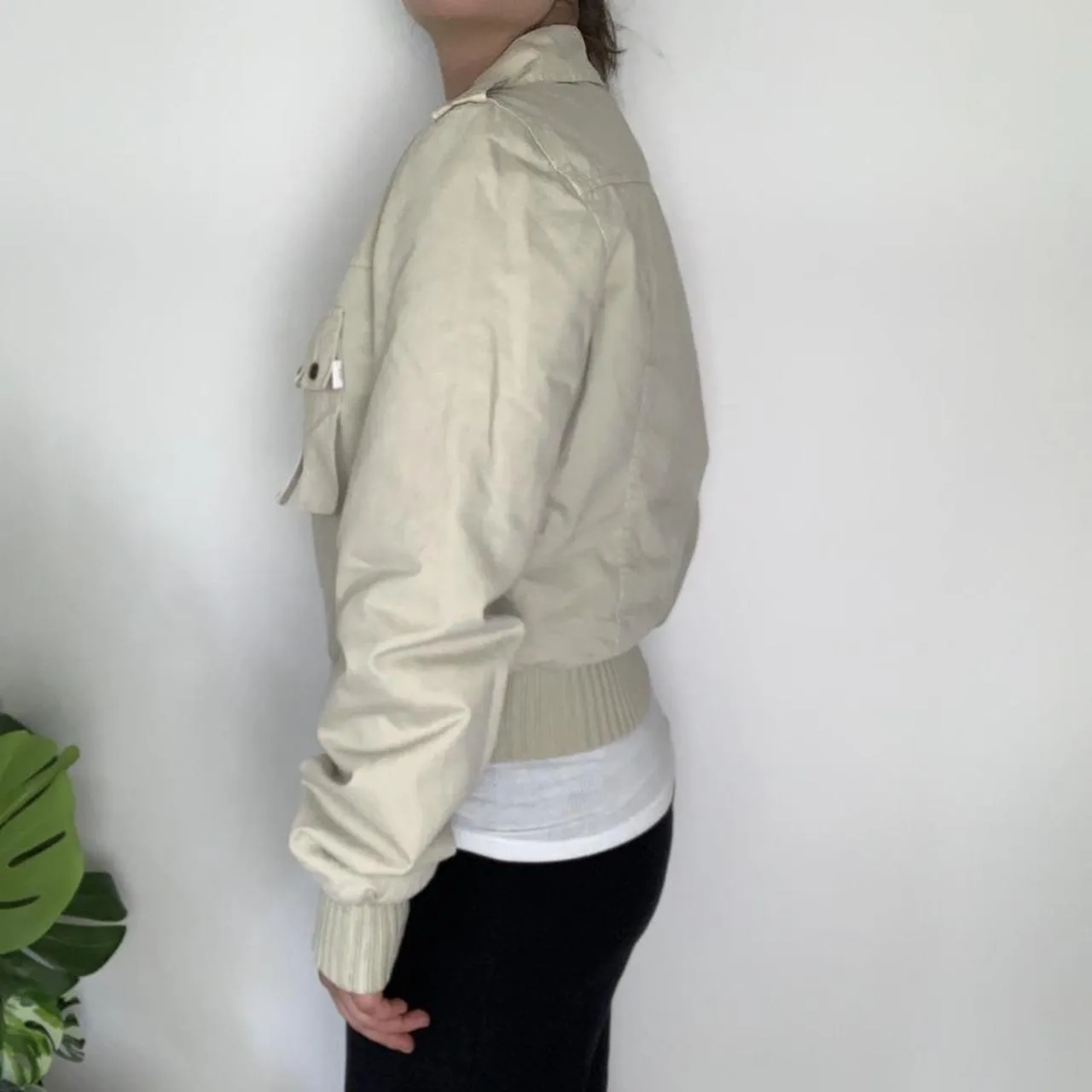 Rare Vintage 90’s cargo style zip up cropped jacket-
