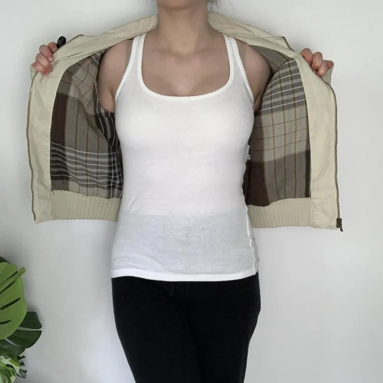 Rare Vintage 90’s cargo style zip up cropped jacket-