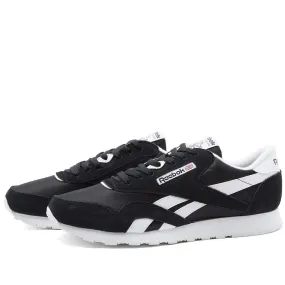 Reebok CL NylonBlack & White