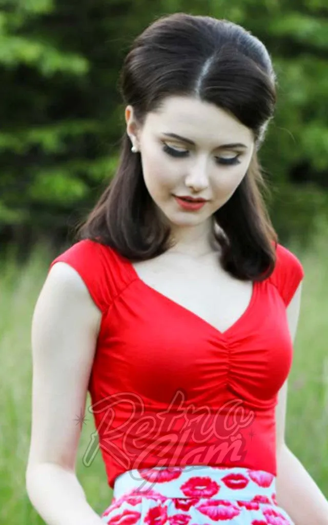 Retrolicious Isabel Top in Red