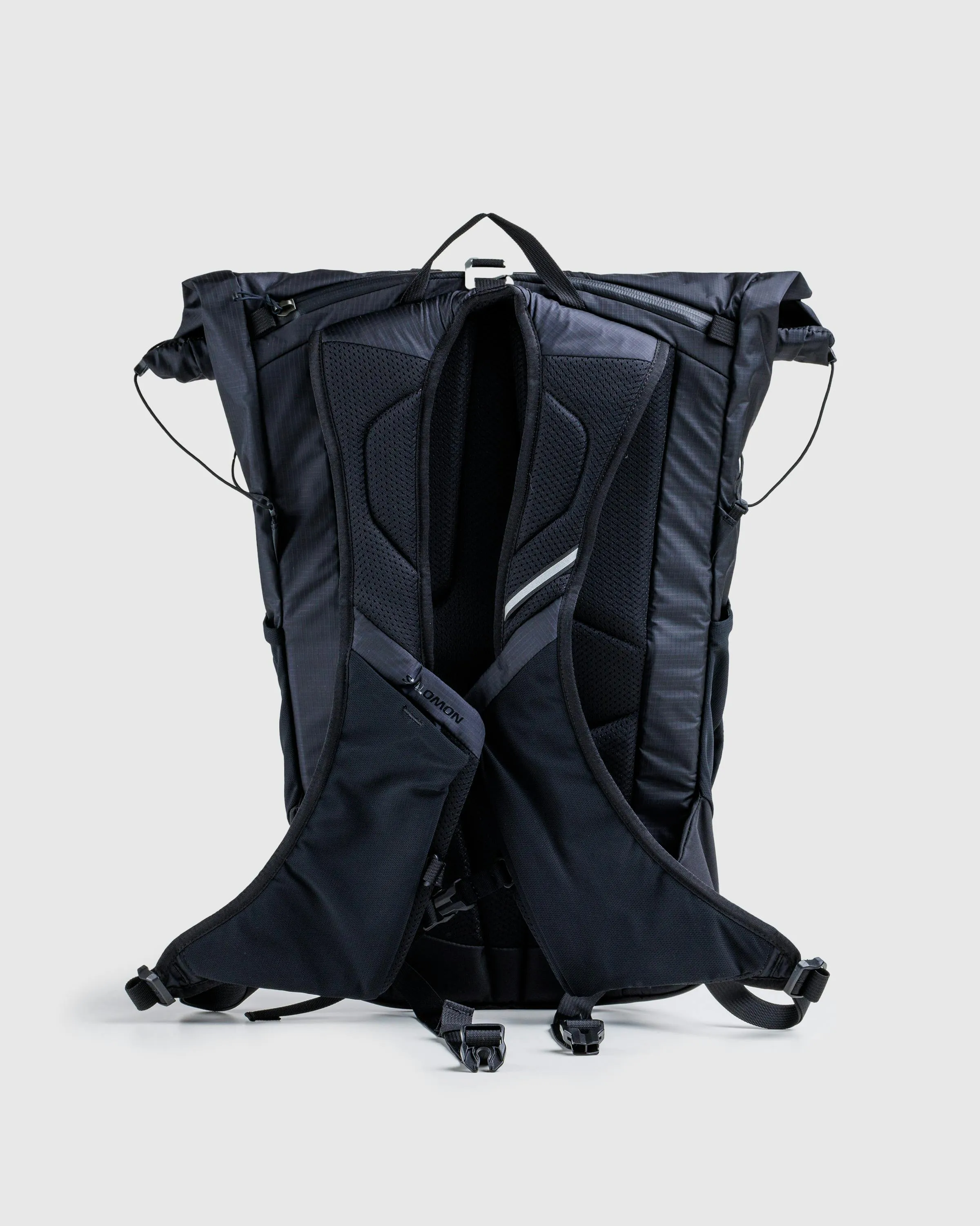 Salomon – ACS Daypack 20 Black | Highsnobiety Shop