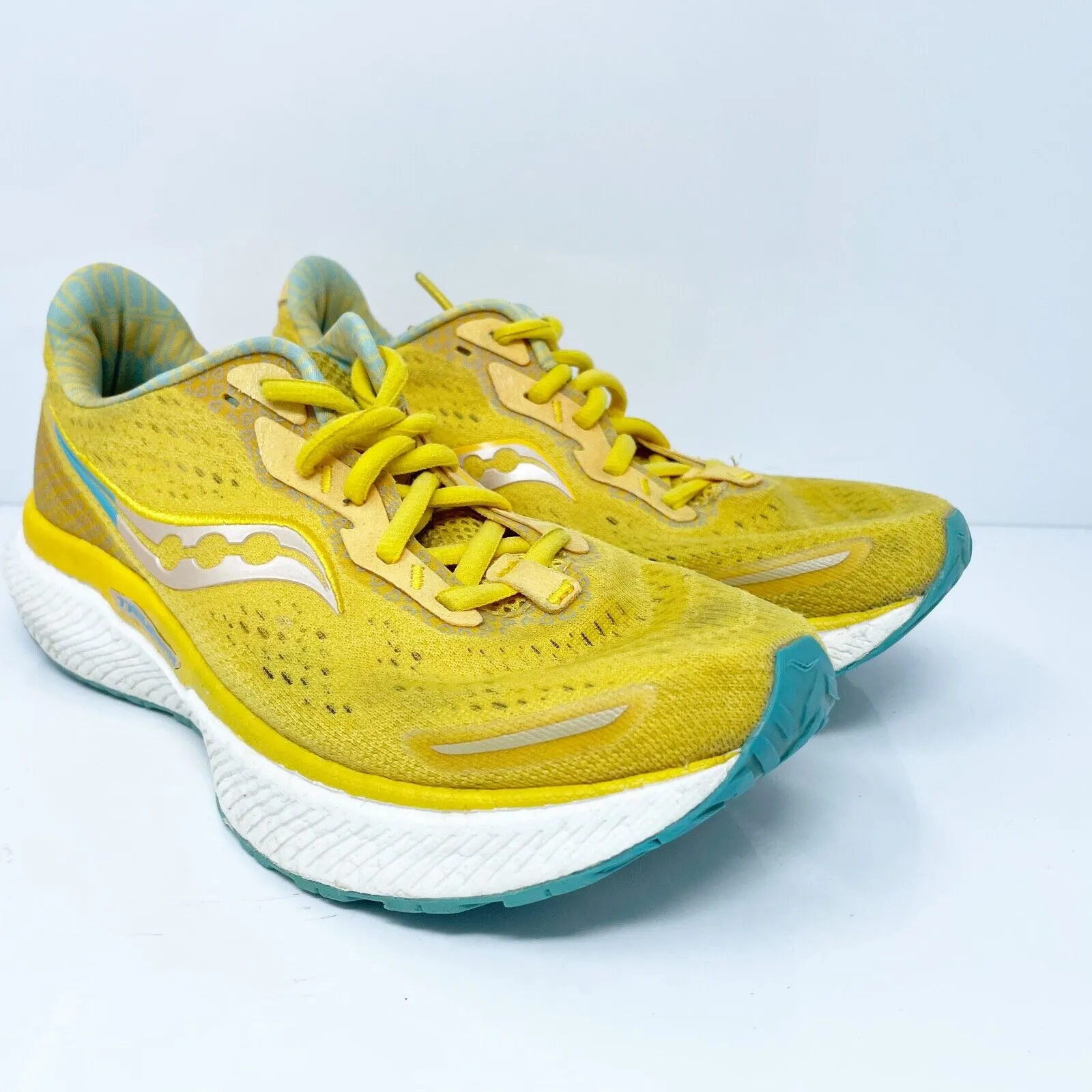 Saucony Womens Triumph 19 S10678-213 Yellow Running Shoes Sneakers Size 6.5