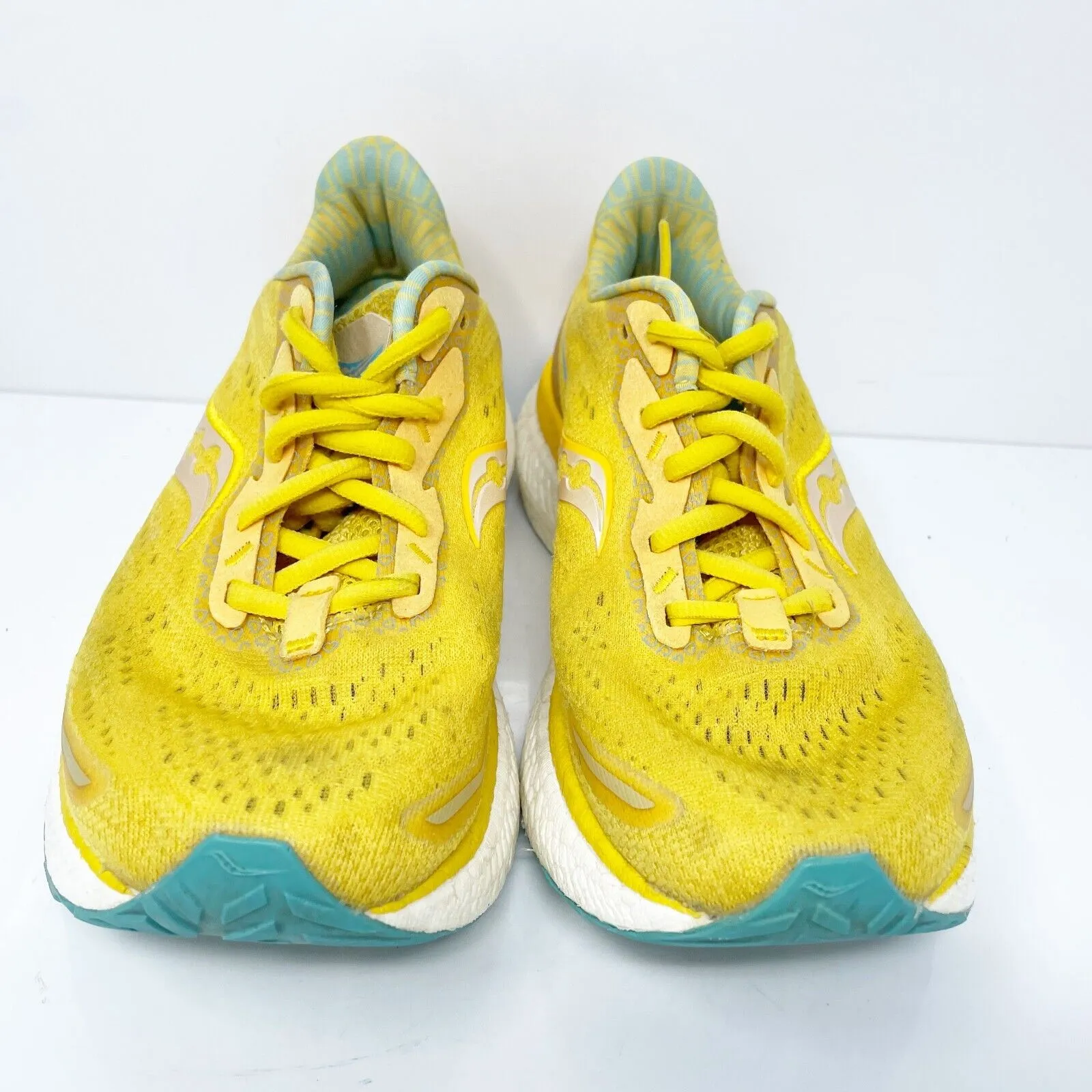 Saucony Womens Triumph 19 S10678-213 Yellow Running Shoes Sneakers Size 6.5