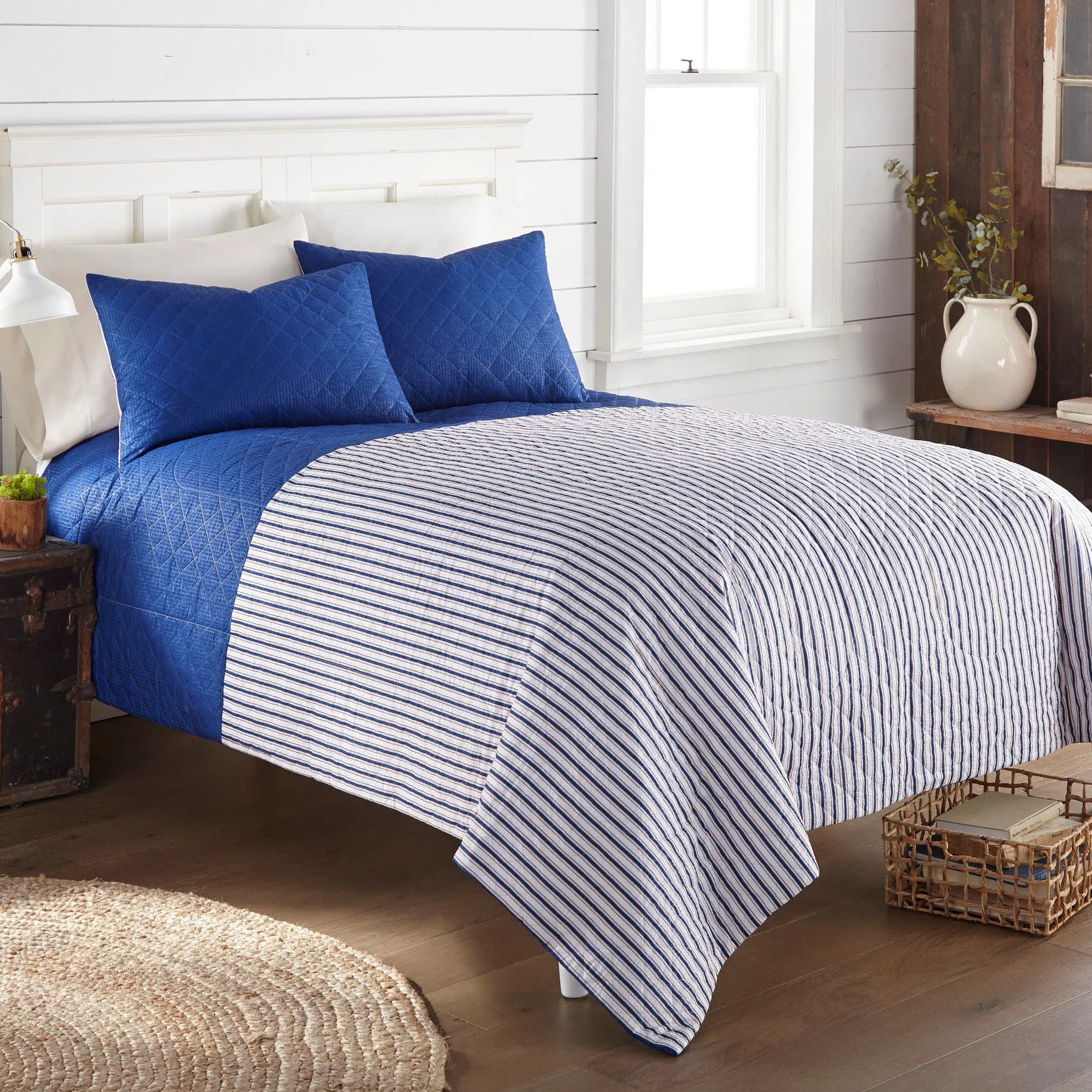 Seersucker Blue/White Stripe Design 6-in-1 Quilt Set