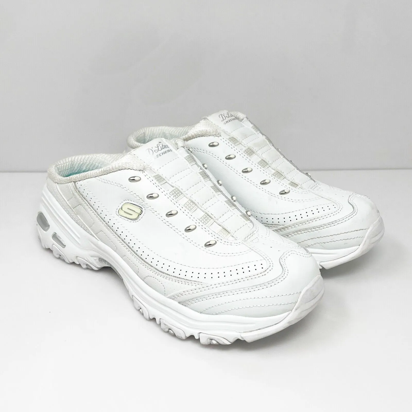 Skechers Womens Dlites Bright Sky 11933 White Casual Shoes Sneakers Size 9