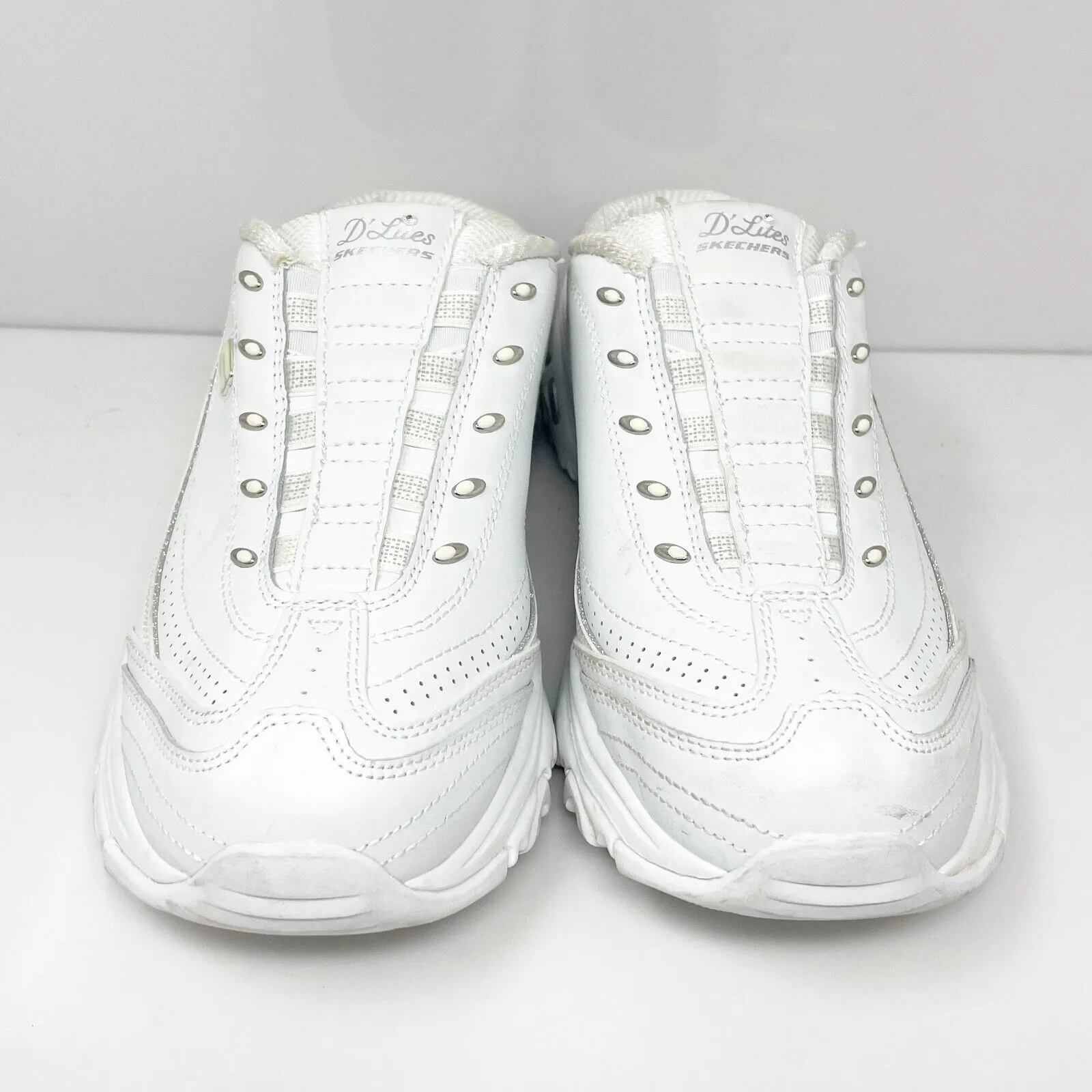 Skechers Womens Dlites Bright Sky 11933 White Casual Shoes Sneakers Size 9