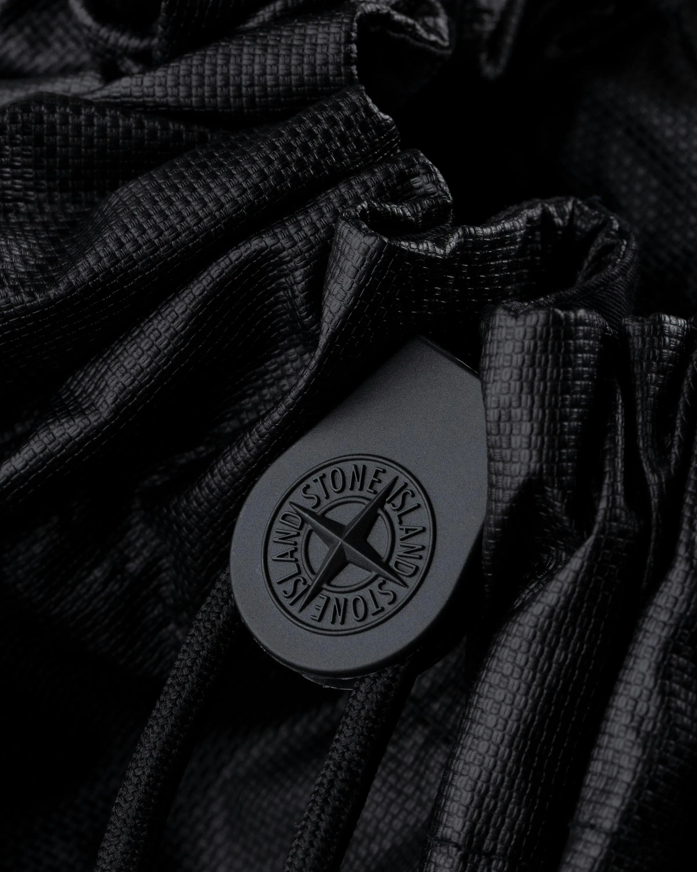 Stone Island – 90370 Dyed Backpack Black | Highsnobiety Shop