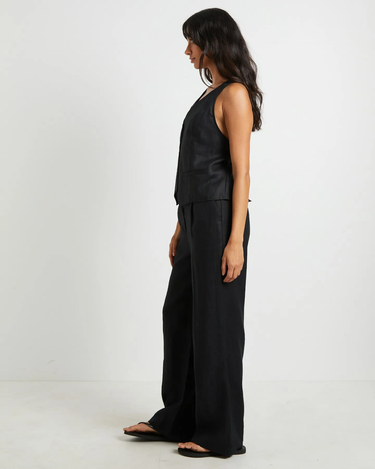 Subtitled Naomi Linen Halter Vest - Black | SurfStitch