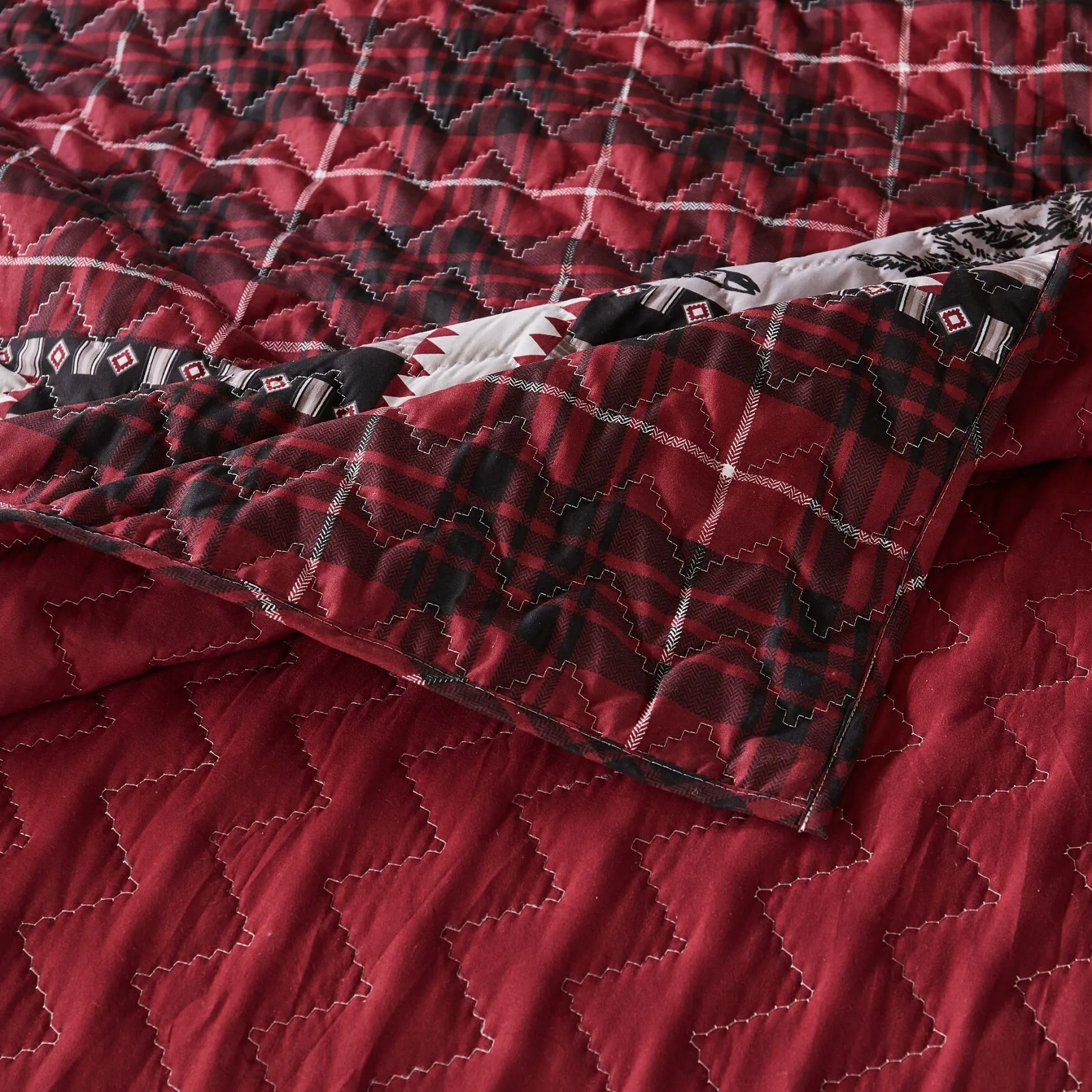 Timberline Quilt And Pillow Sham Set