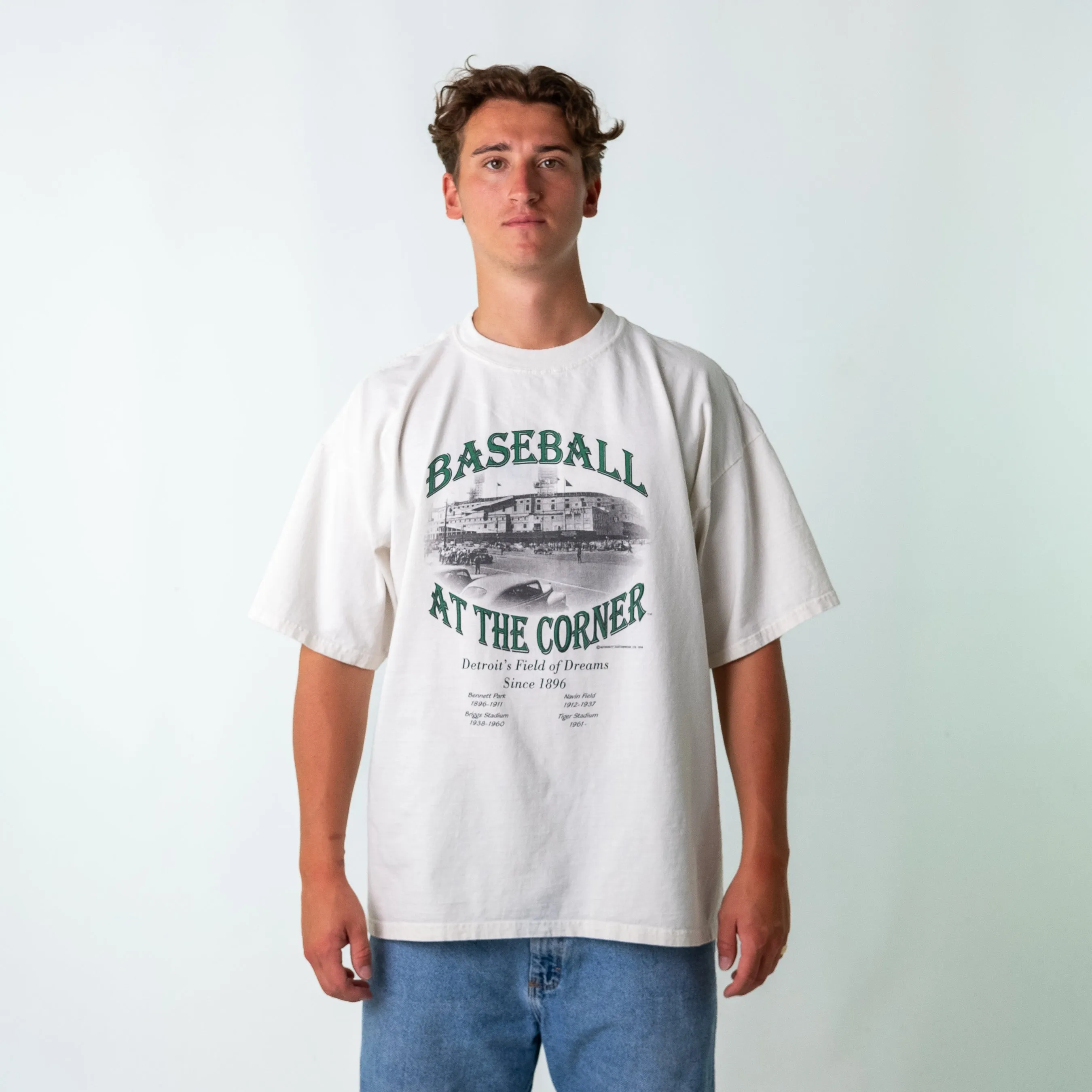 White 90s Baseball 1998 Oversized T-Shirt (XL)