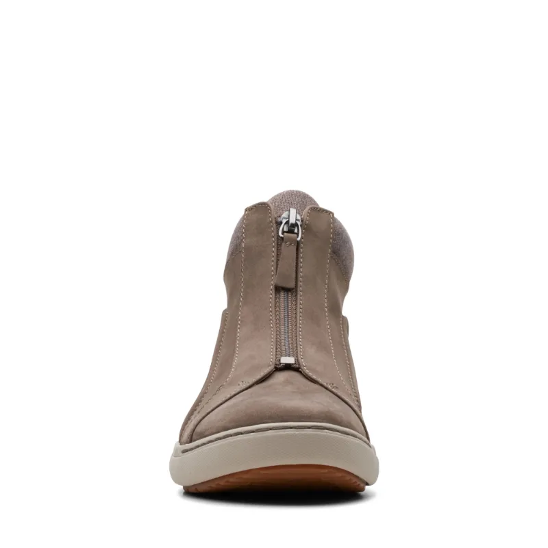 Women’s Clarks Nalle Lo Waterproof – Taupe