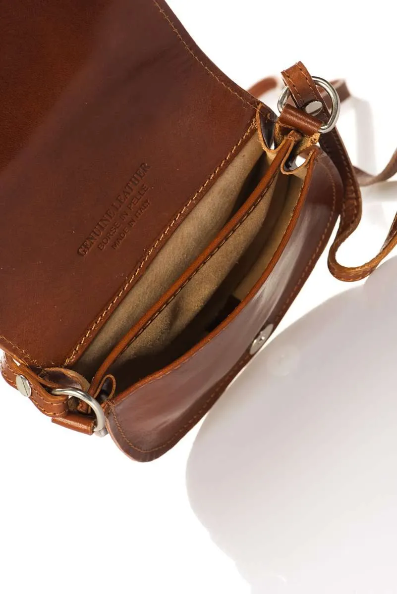  Women’s Classic Leather Crossbody Bag With Flap Closure