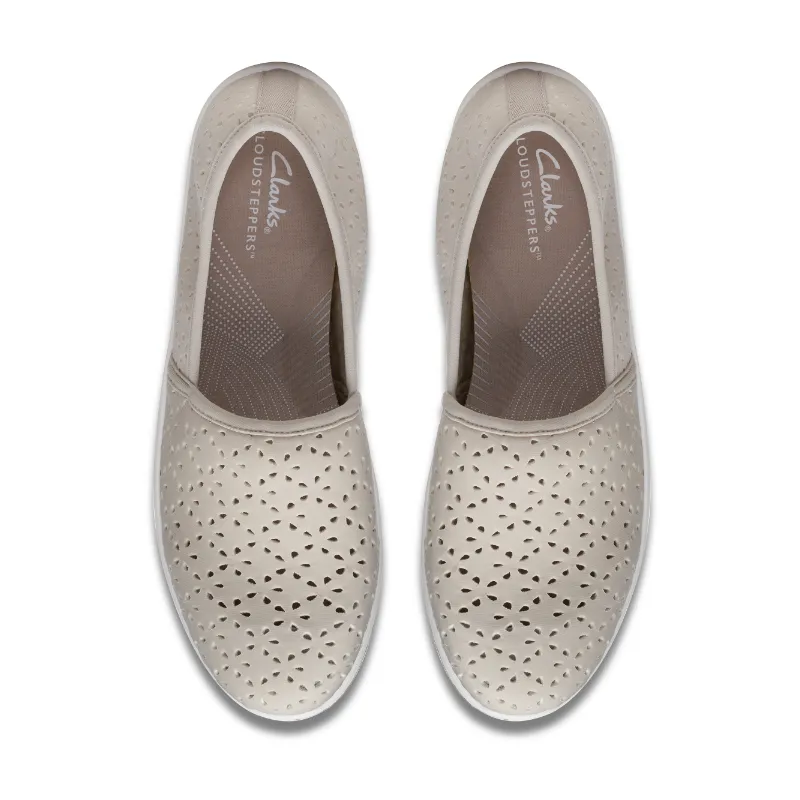 Women’s Clarks Breeze Emily – Light Taupe
