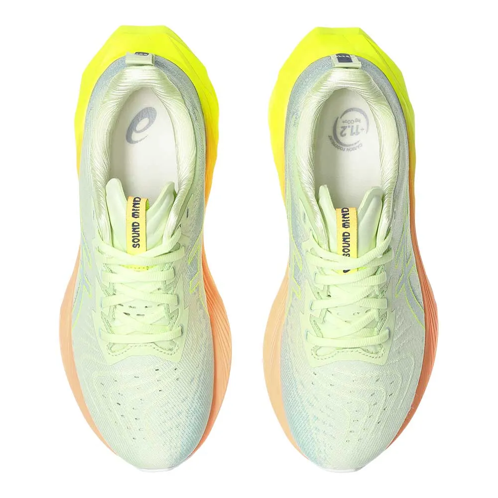Women's Novablast 4 Paris Running Shoe - Cool Matcha/Safety Yellow - Regular (B)
