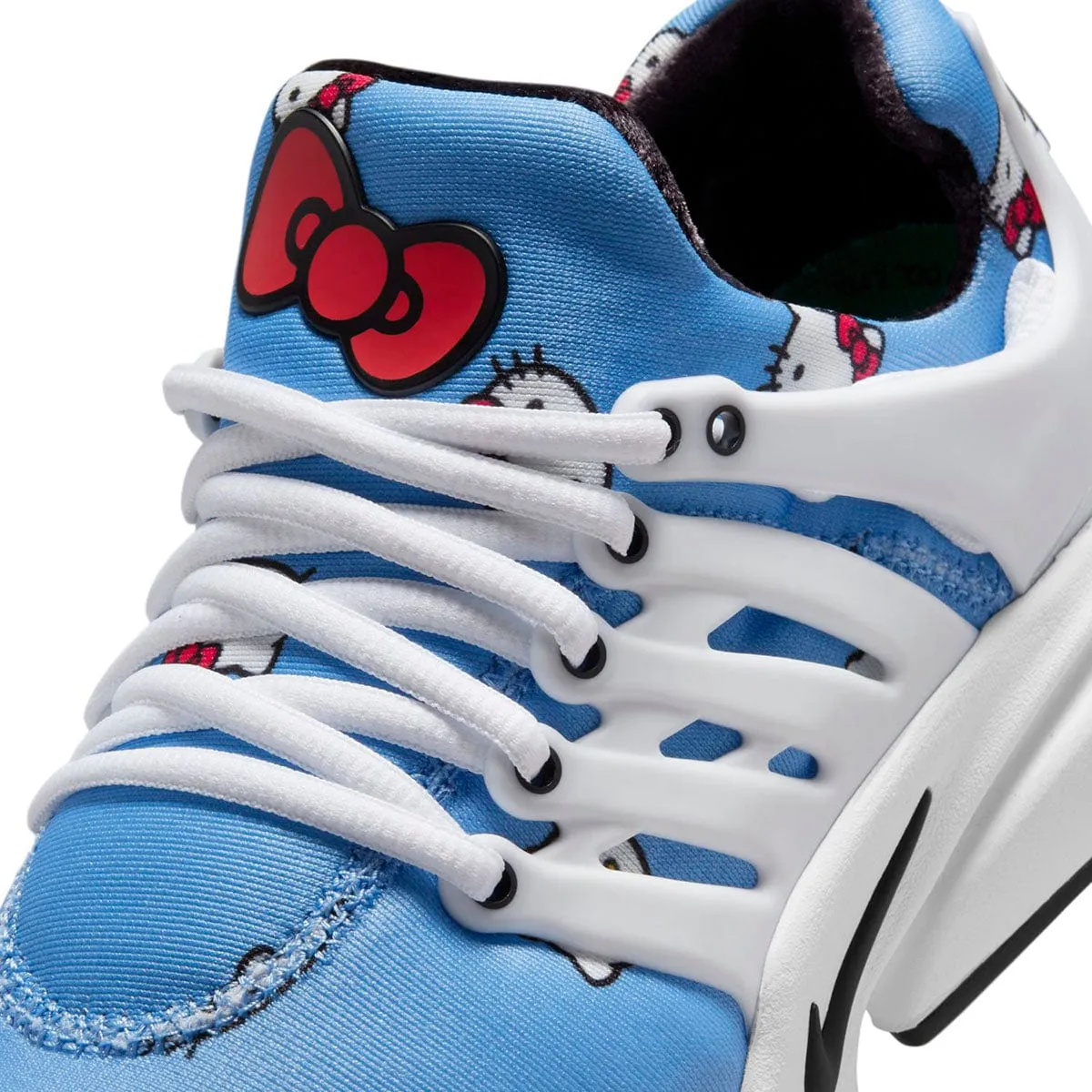 X HELLO KITTY AIR PRESTO QS Uni Blue/Blk-Wht-LT Crmsn | Bodega