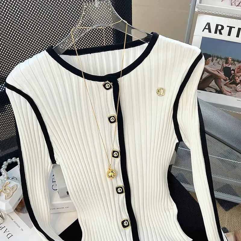 Xiaoxiangfeng round neck color-blocked single-breasted long-sleeved sweater for women 2023 autumn new slim slimming top V1139